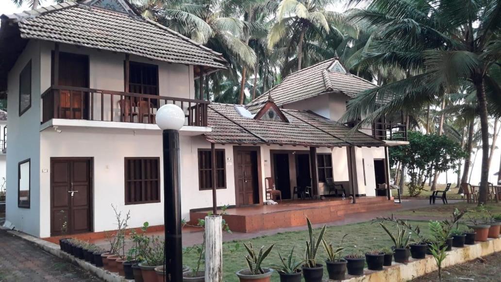 Kanbay Beach Resort Kannur Eksteriør billede